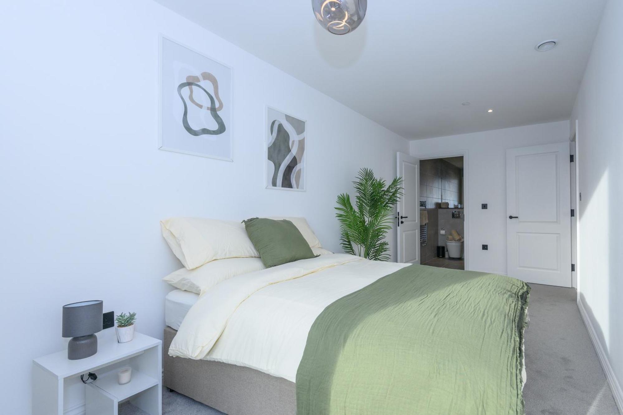 Superior 1 Bed Apartment By Leeds Train Staiton Экстерьер фото
