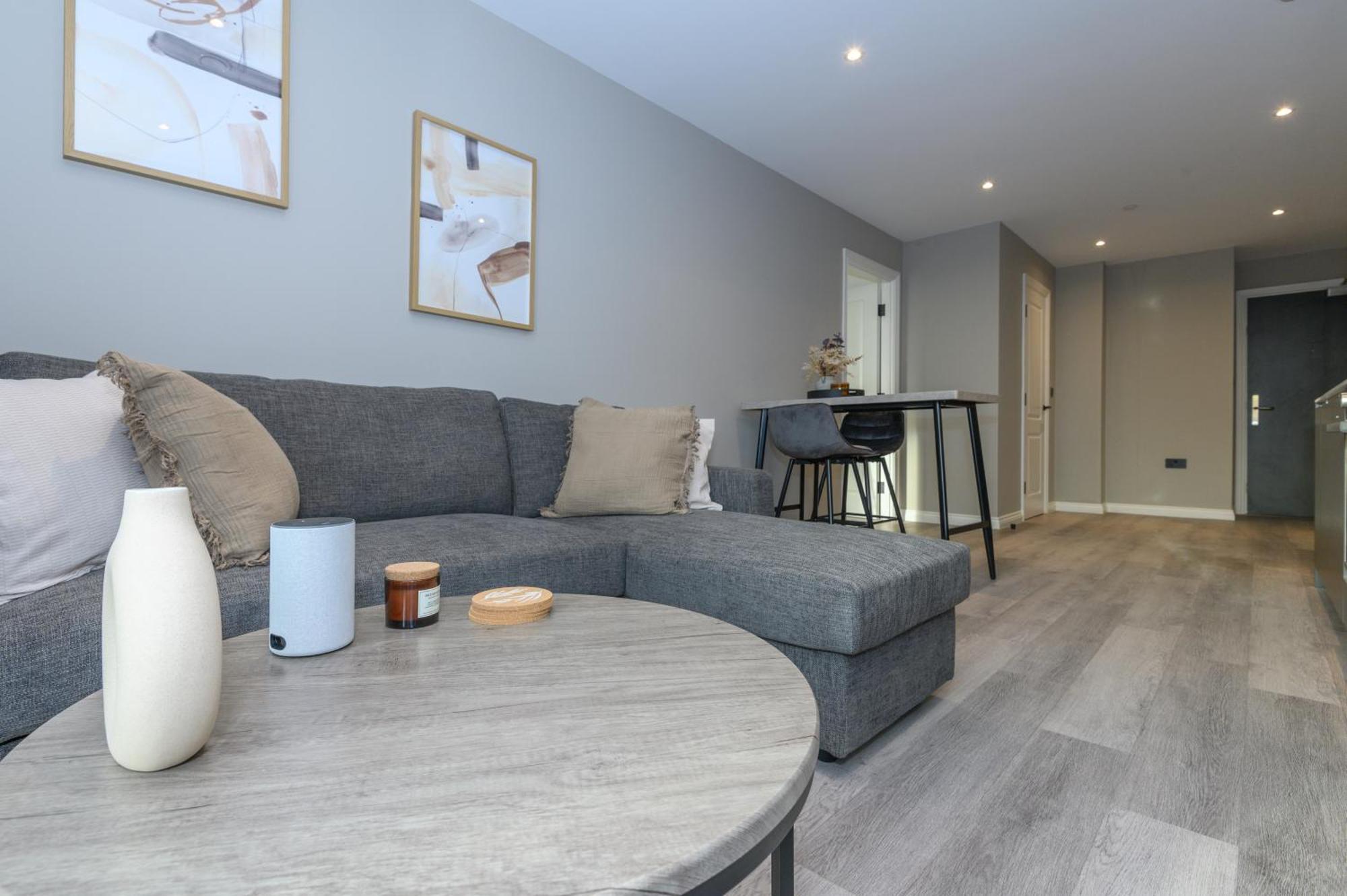 Superior 1 Bed Apartment By Leeds Train Staiton Экстерьер фото