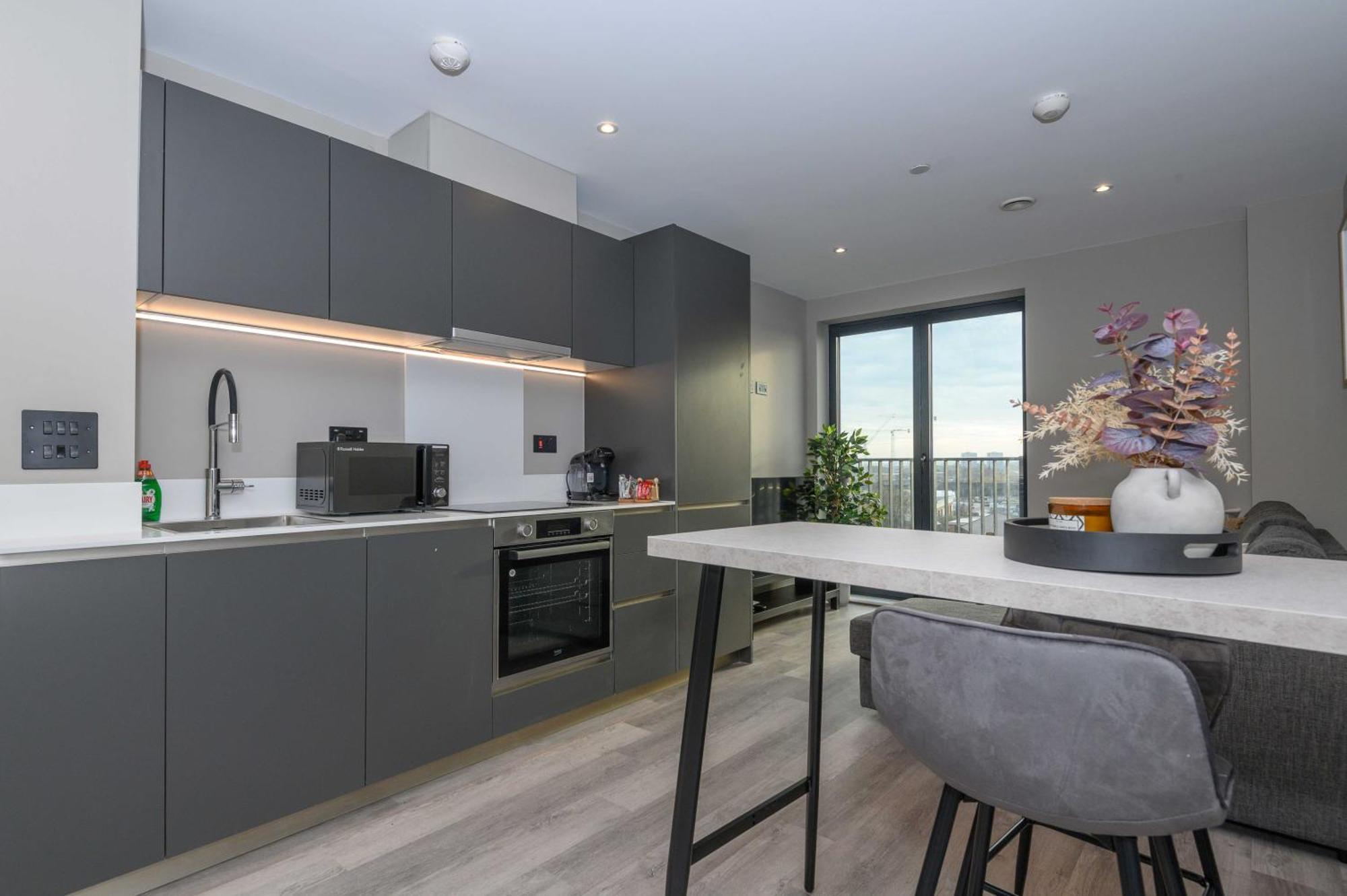 Superior 1 Bed Apartment By Leeds Train Staiton Экстерьер фото